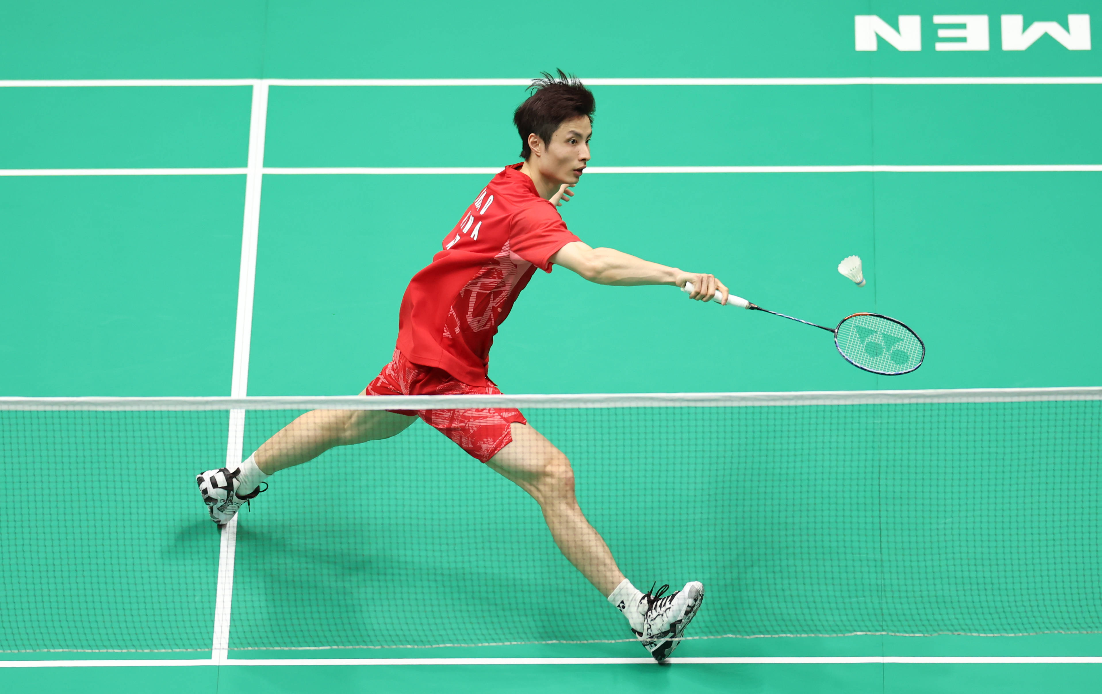 认为她是本 认为她是本