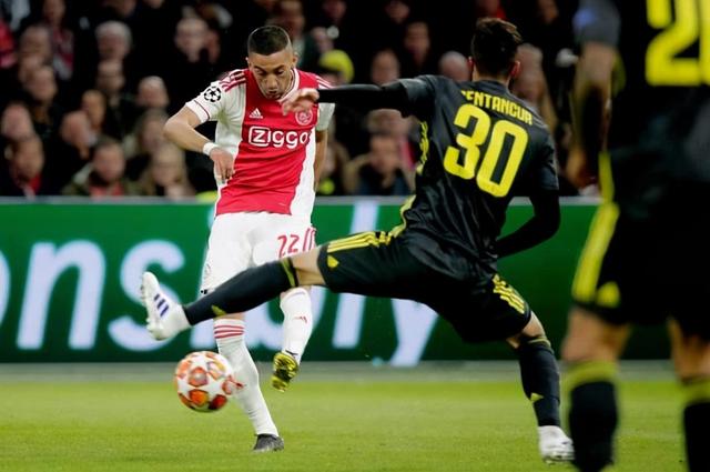 以其卓越的 以其卓越的